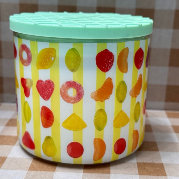 NEW B&BW Gummy Candies Limited Edition Sundae Bar 3 wick candle - Picture 3 of 6